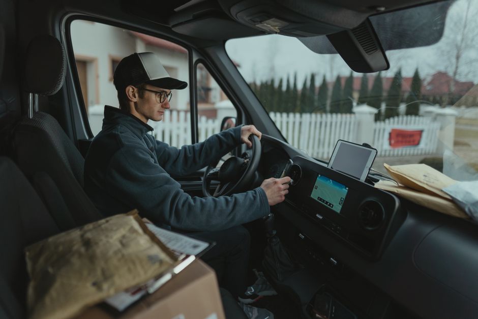 gps tracker package delivery