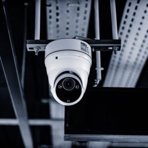 Caméra IP dôme blanche montée en intérieur