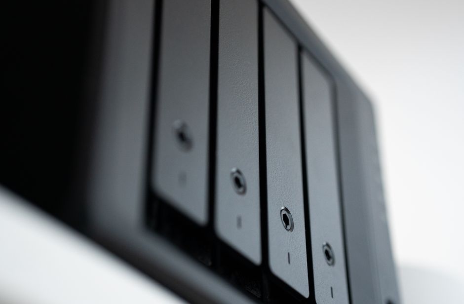 nas storage server hard drive