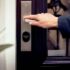 Vidéosurveillance pour locataires : comment surveiller son appartement sans percer les murs
