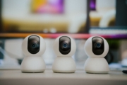 Détection intelligente par IA sur caméra IP : fonctionnement, limites et configuration en 2026